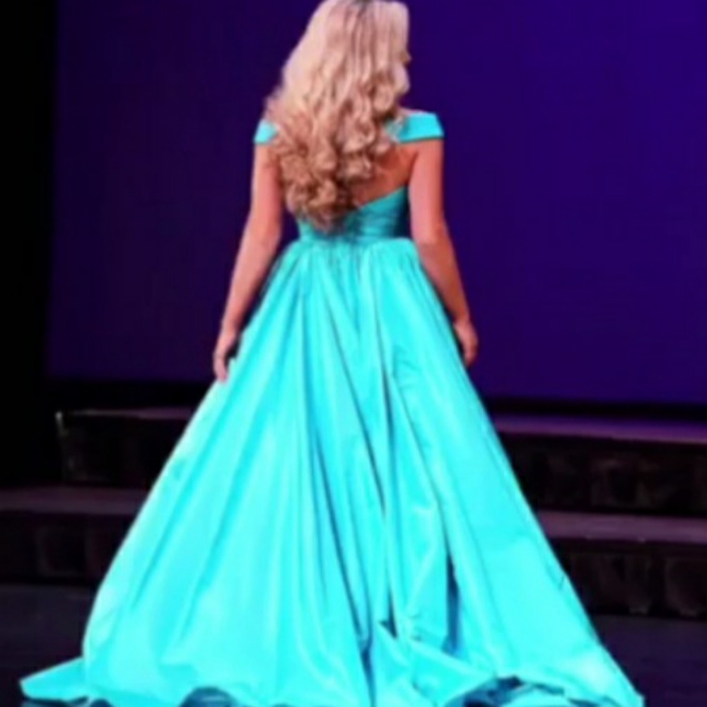 Sherri Hill Couture Pageant Gown - Picture 3 of 3